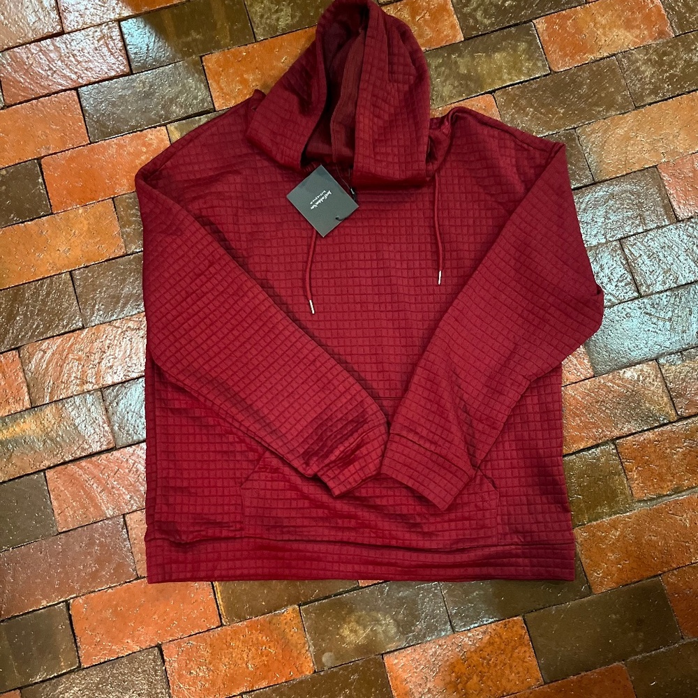 Women's Just Fashion Now hooded pullover Burgandy. New with tags 1293.